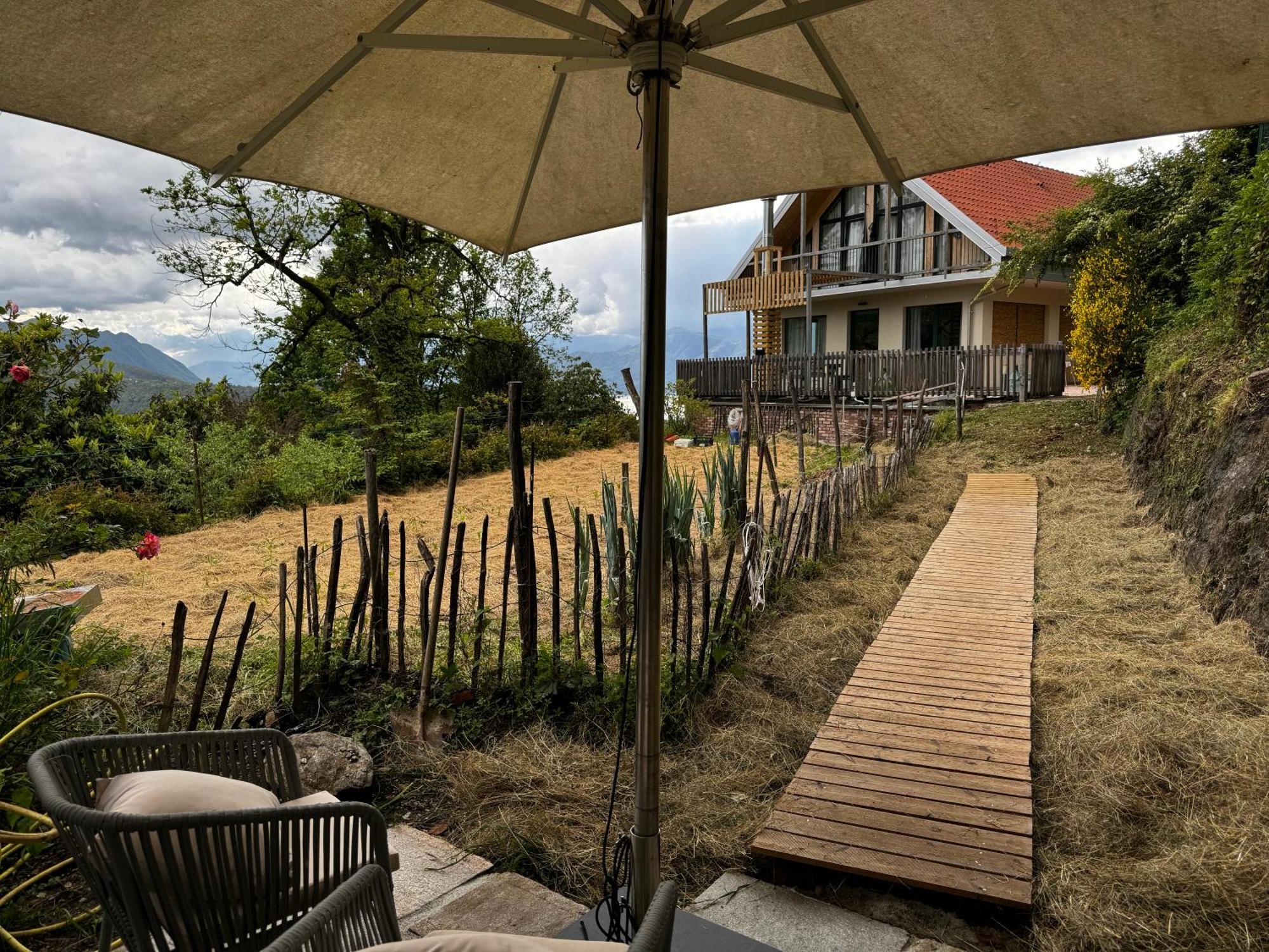 Agriturismo Voeuja Lago Maggiore Luino Esterno foto